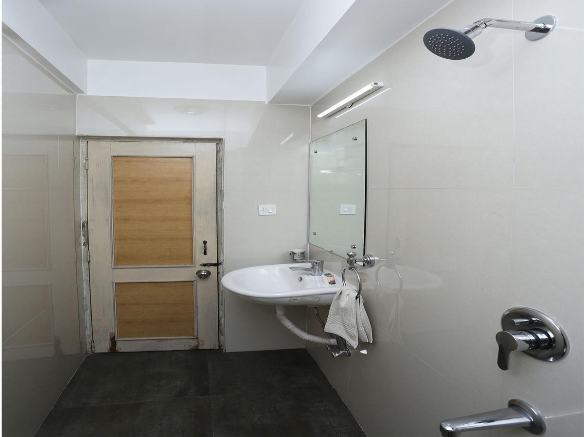 Hotel Amrit Regency غاواهاتي المظهر الخارجي الصورة